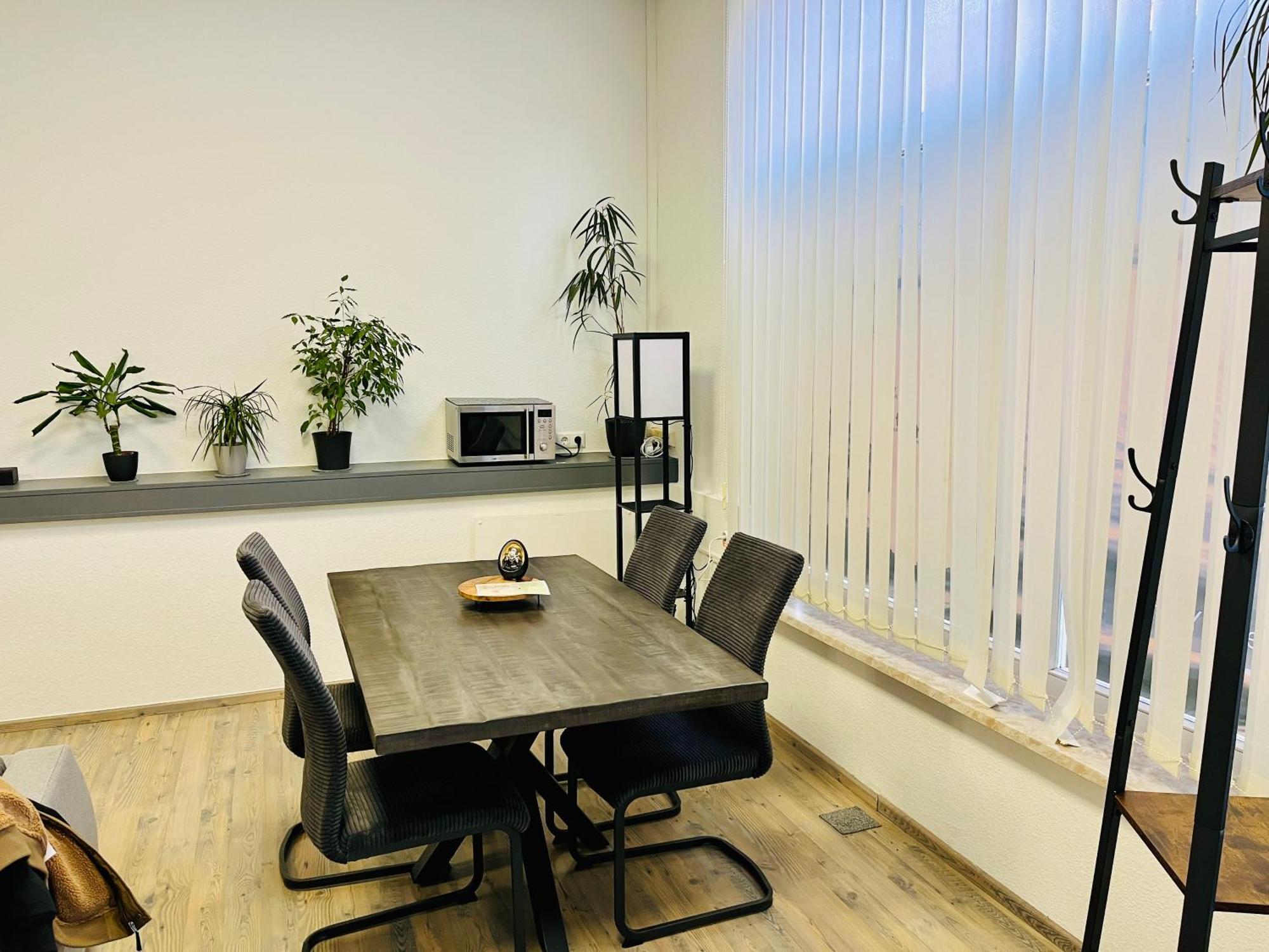 Apartment Ladenlokal - Gemuetlichkeit Einkaufen *